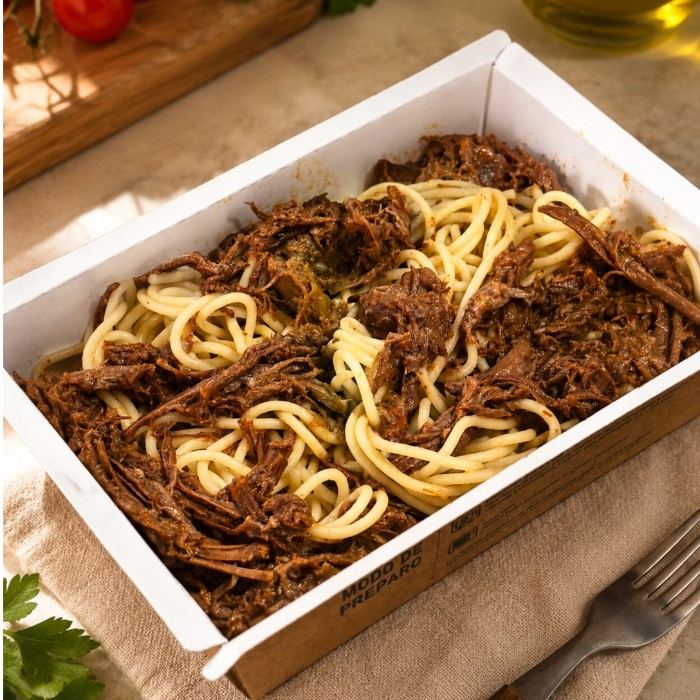 Massa com Carne Desfiada